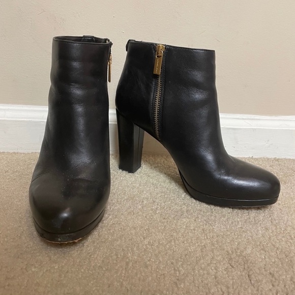 Michael Kors Frenchie Leather Booties Size 8 - Picture 2 of 8